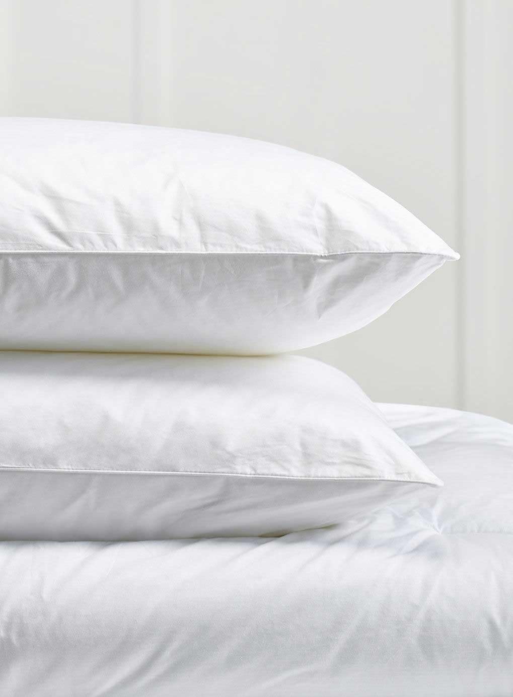 High Living Luxurious Pair of Goose Feather Pillows - Comfort with 85% Feather, 15% Down, and 100% Cotton Cover